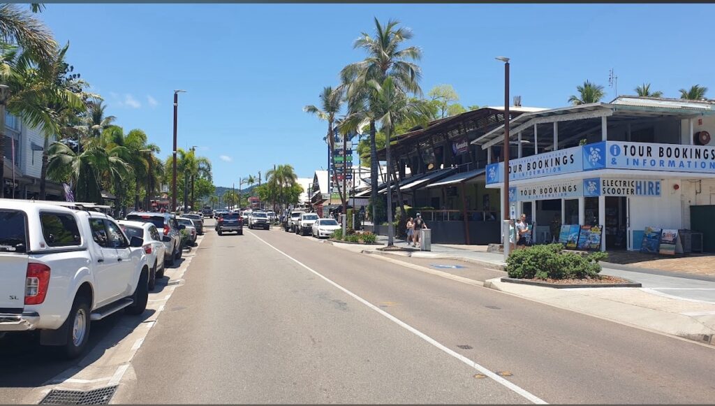 Airlie Beach Main street
